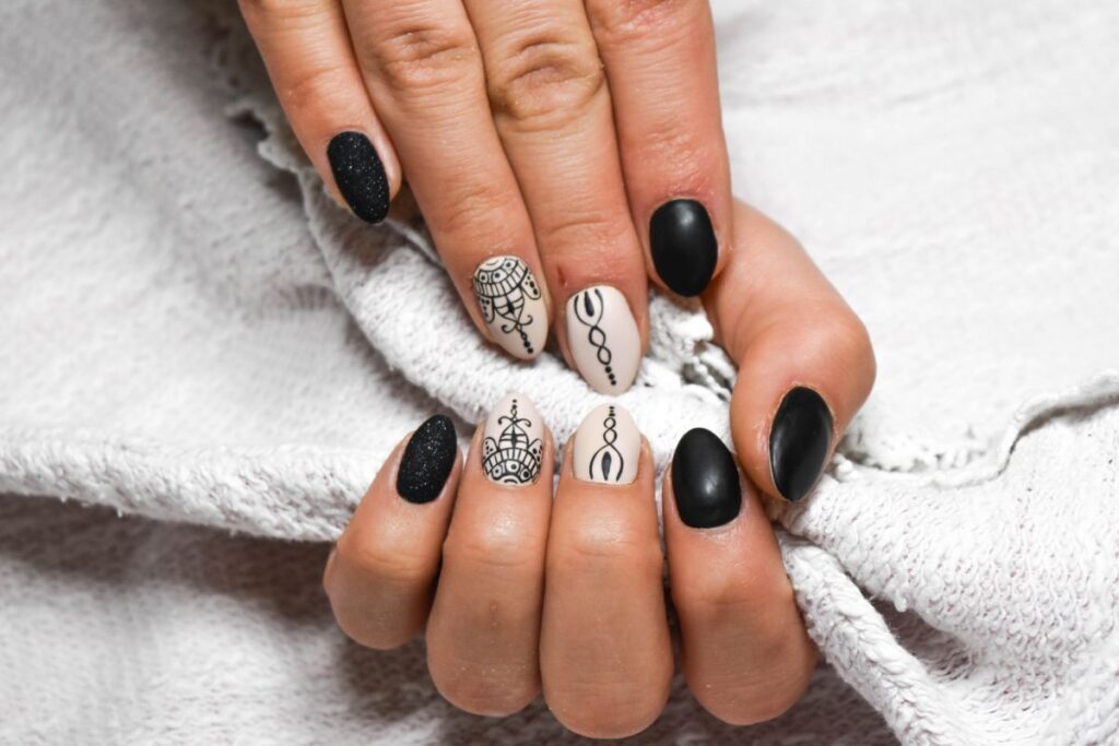 Professional Nail Salon: Your Happy Nail Spot!